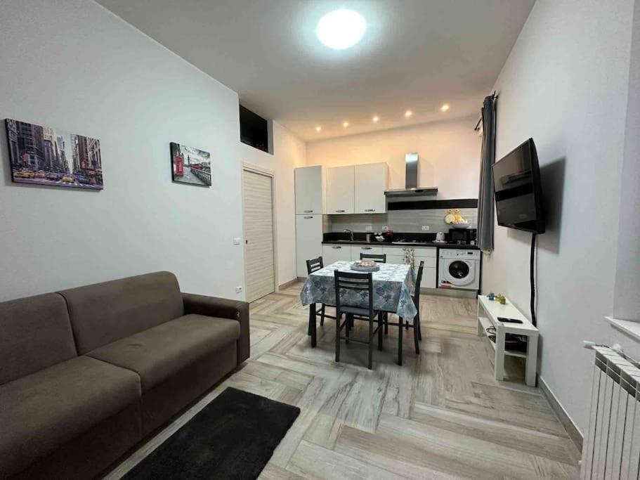 로마 Family Flat Near Metro A 아파트 외부 사진