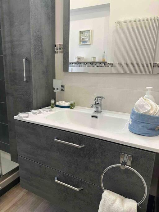 로마 Family Flat Near Metro A 아파트 외부 사진